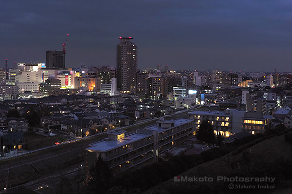 聖蹟桜ヶ丘駅周辺(北東)方向の夜景を望む