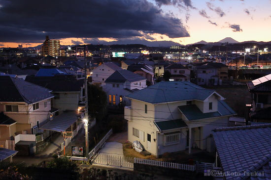 福島町（南）方向の夜景を望む