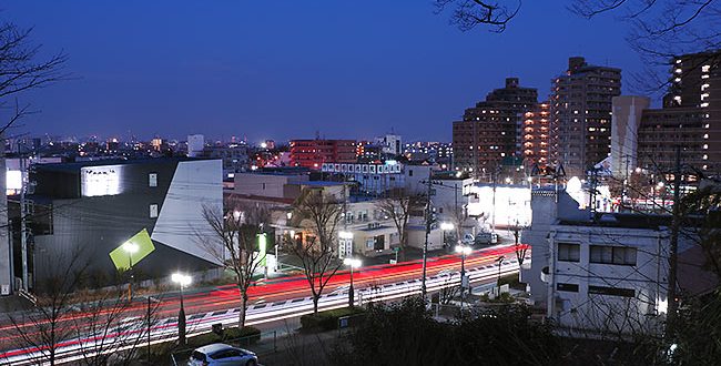 稲城駅（南東）方向の夜景を望む